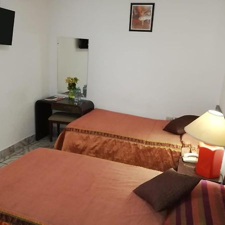 Hotel Grecia Real San Salvador Bagian luar foto