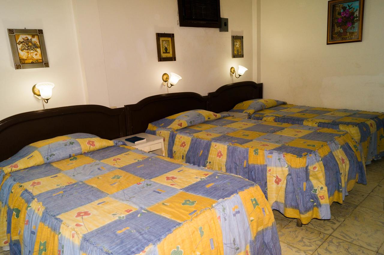 Hotel Grecia Real San Salvador Bagian luar foto