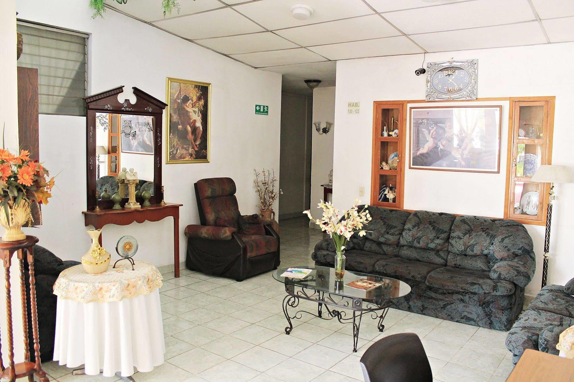 Hotel Grecia Real San Salvador Bagian luar foto