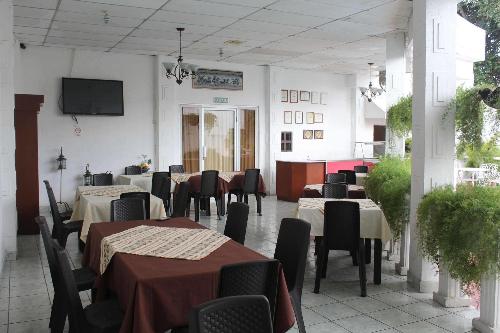 Hotel Grecia Real San Salvador Bagian luar foto