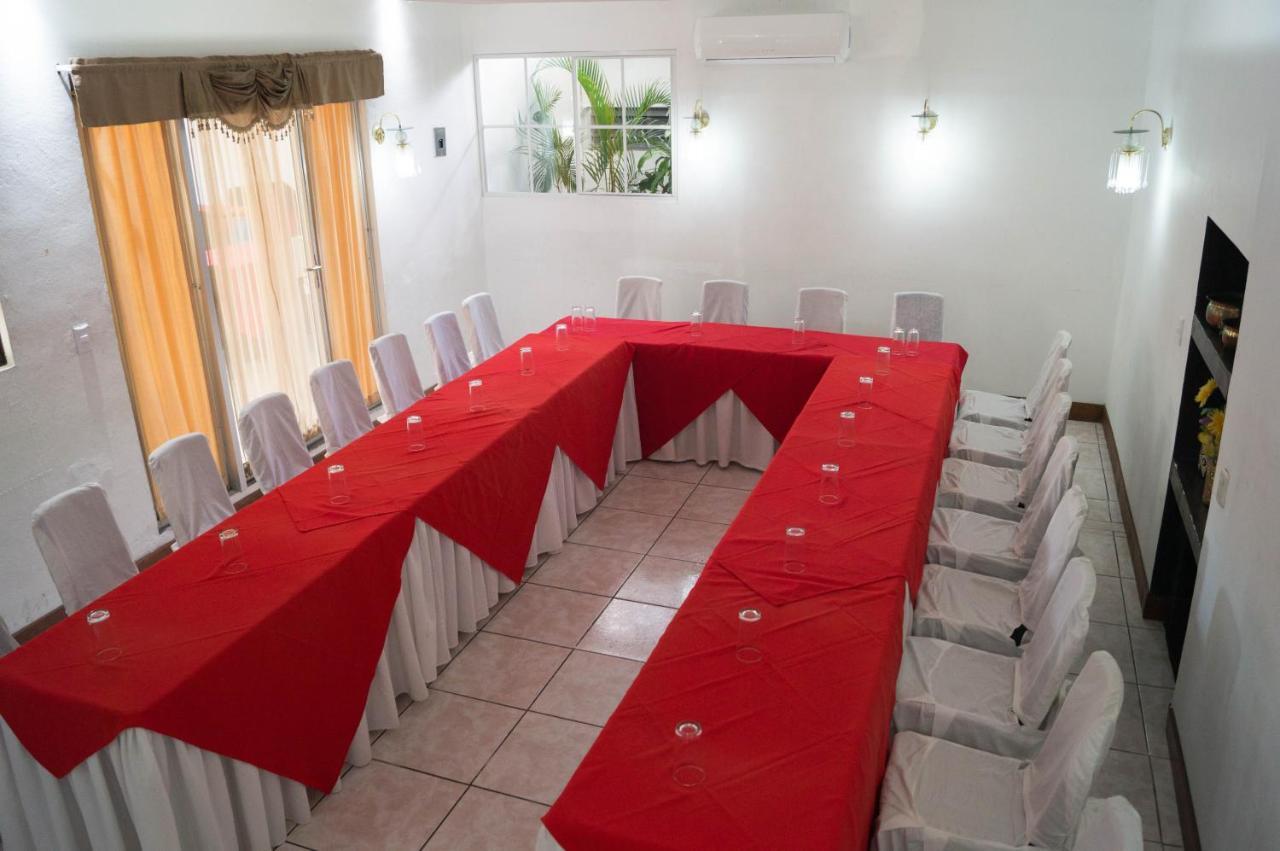 Hotel Grecia Real San Salvador Bagian luar foto