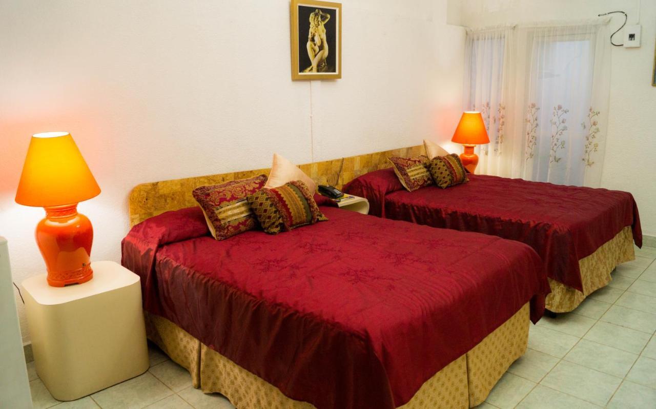 Hotel Grecia Real San Salvador Bagian luar foto