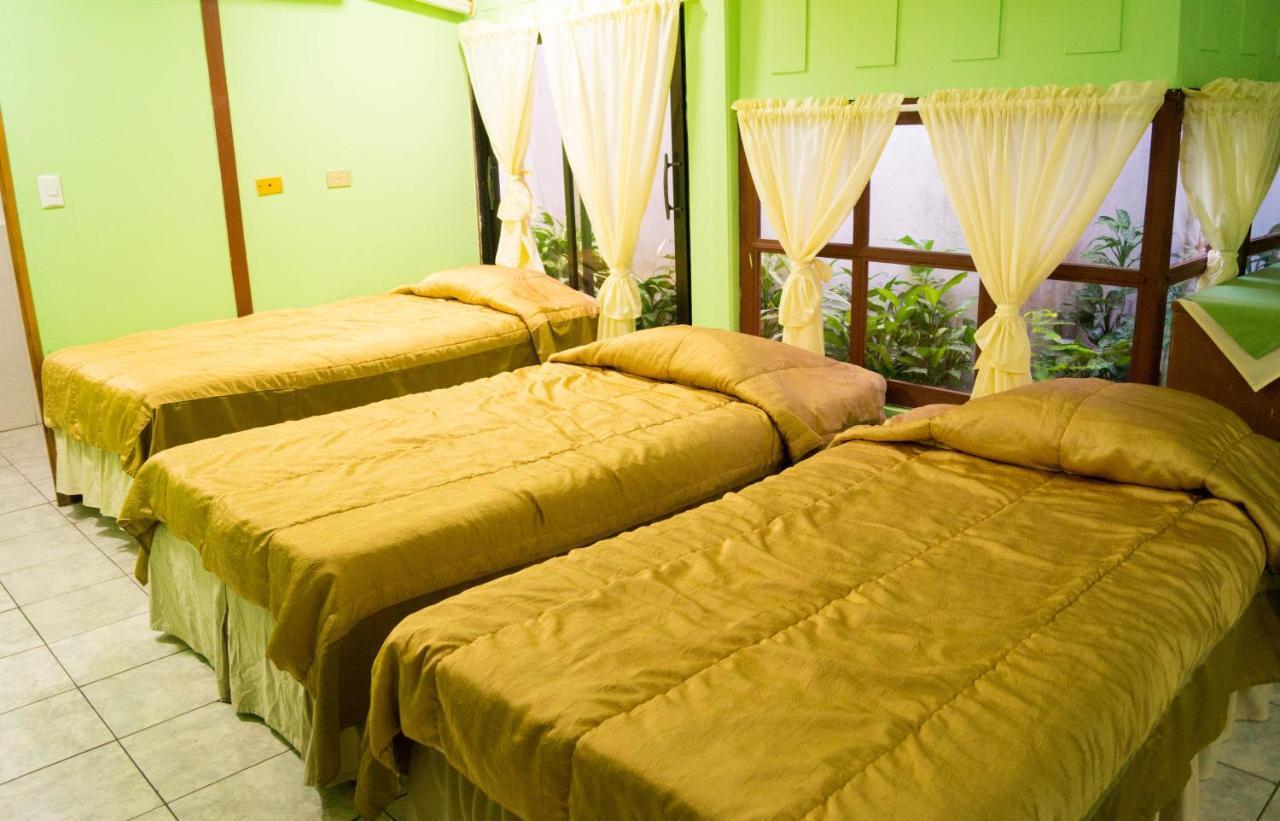 Hotel Grecia Real San Salvador Bagian luar foto
