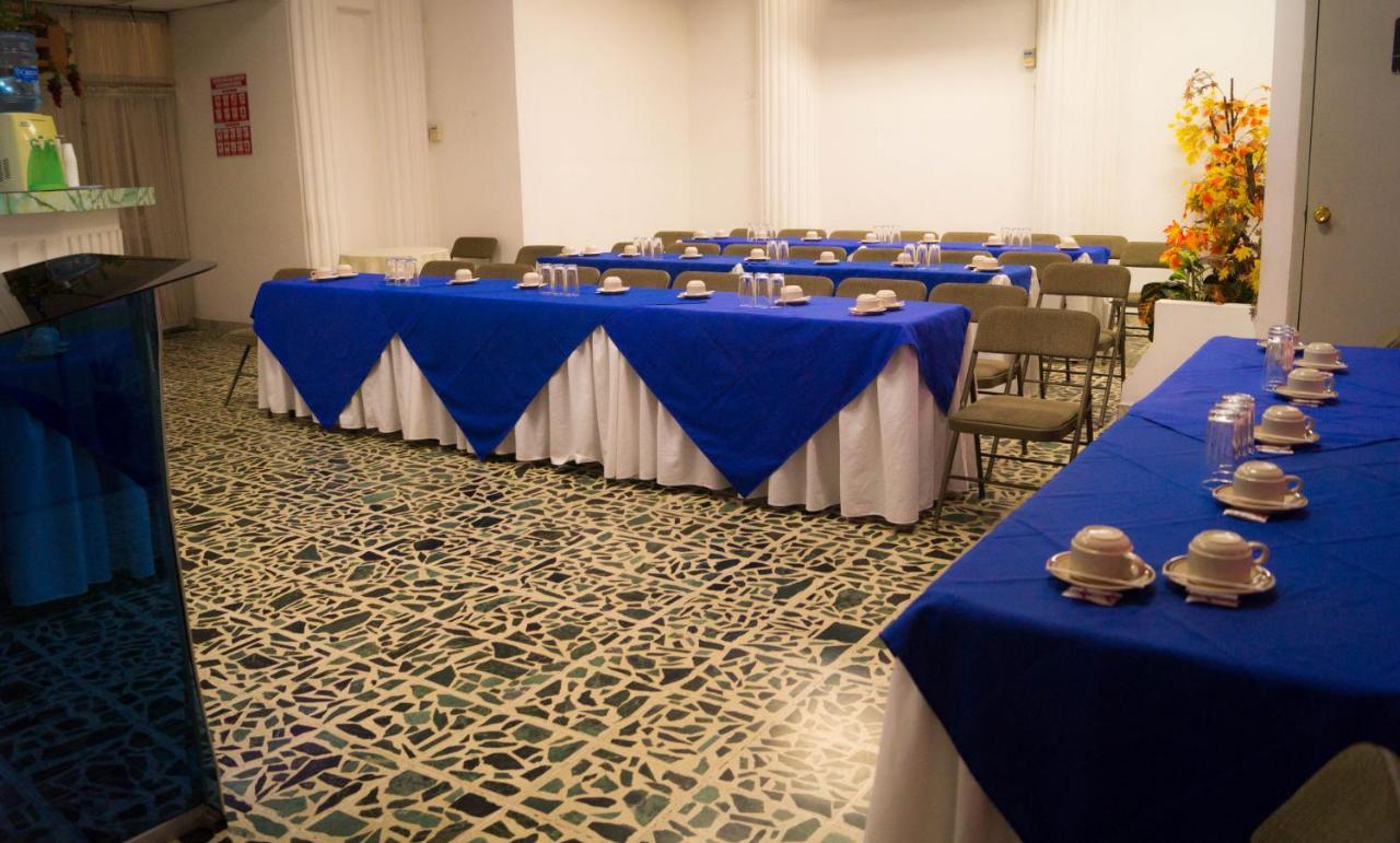Hotel Grecia Real San Salvador Bagian luar foto